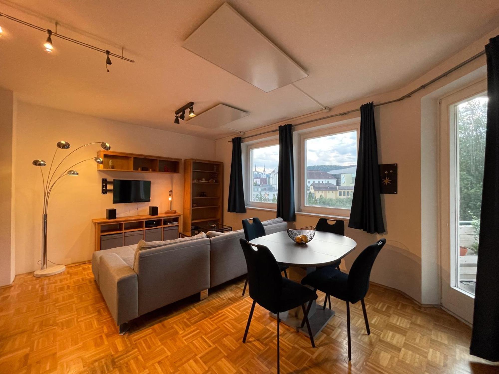 Melior City View Apartment レオーベン エクステリア 写真